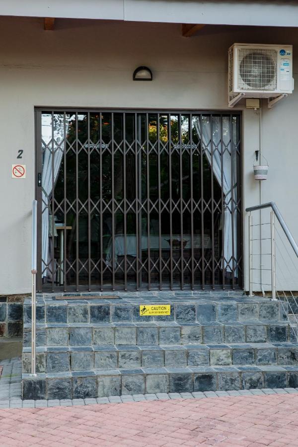 85 Ehmke Guesthouse Mbombela Extérieur photo