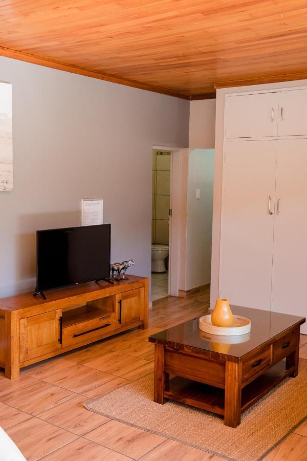 85 Ehmke Guesthouse Mbombela Extérieur photo