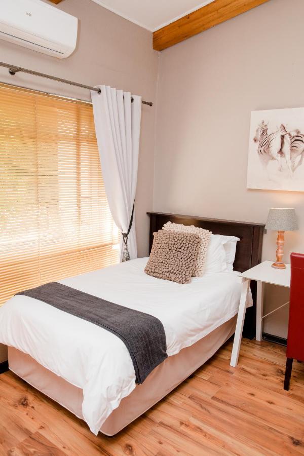 85 Ehmke Guesthouse Mbombela Extérieur photo